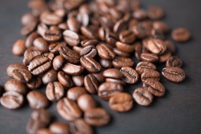 Foto pelanggan menyiapkan espresso